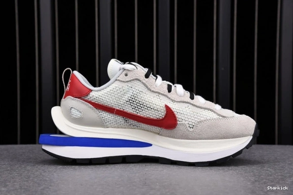 Vaporwaffle  sacai Sport Royal CV1363-100 Nike Game Fuchsia 0211